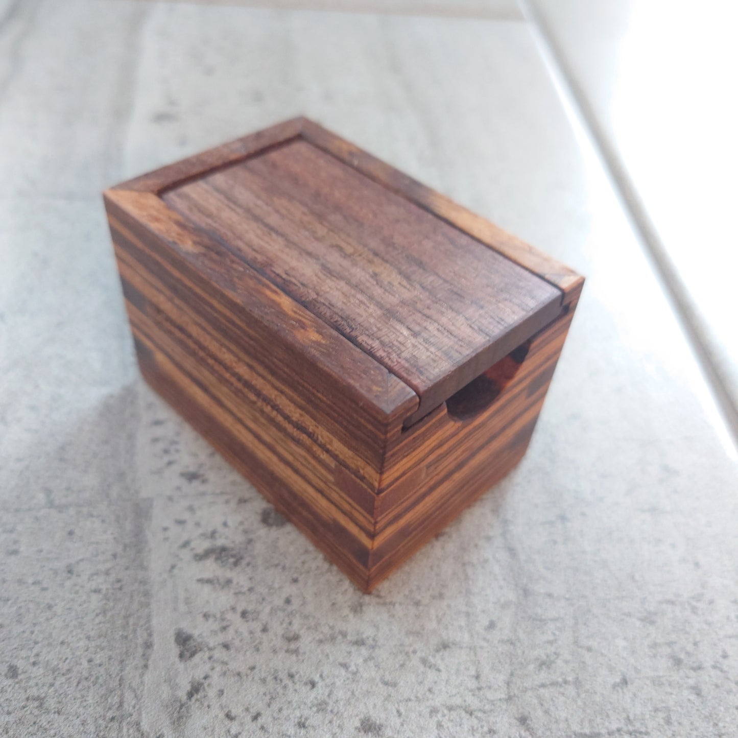 Jewelry box